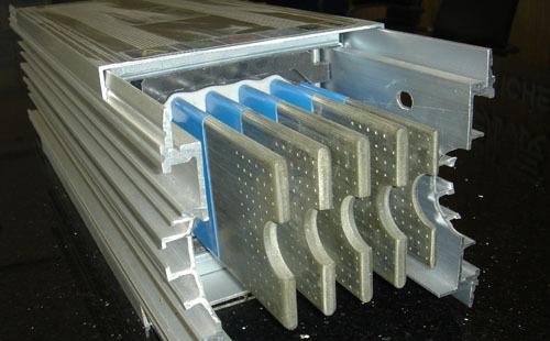 相比電纜,母線槽的技術性能優勢有哪些?